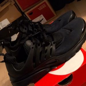 NIKE Presto